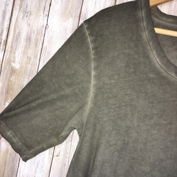 Umgee Dusty Green Blouse - Picture 2 of 4